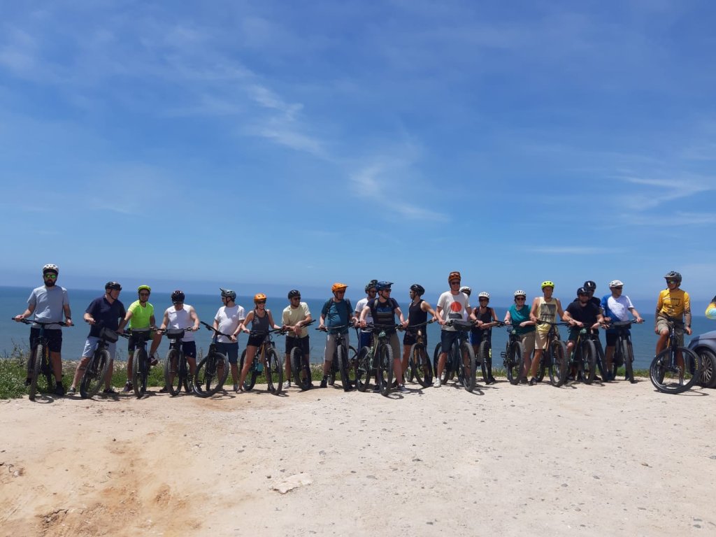 Praia do Norte Big Waves E-Bike Tour from Nazaré.