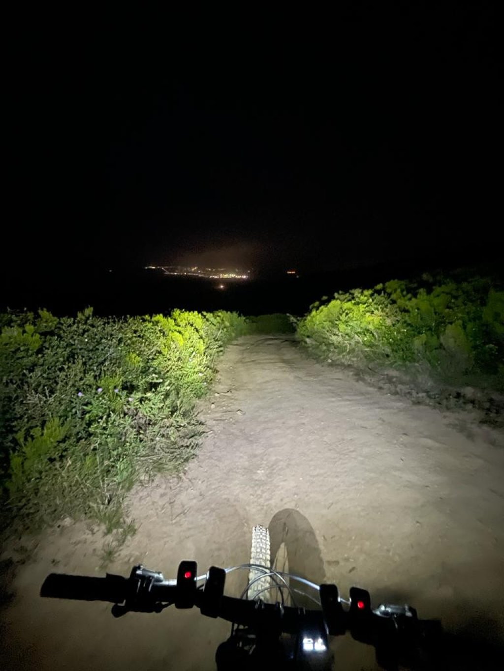 Nazaré Nacht-E-Bike-Tour: Sternenfahrt durch die Salgado-Hügel.