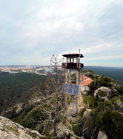 Monte de S. Brás (S. Bartolomeu), Igreja de São Gião (Nazaré), Pederneira in Nazaré on Electric Bikes, MTB experience in Portugal, bike tour Portigal, bike rental Portugal, Nazare tour